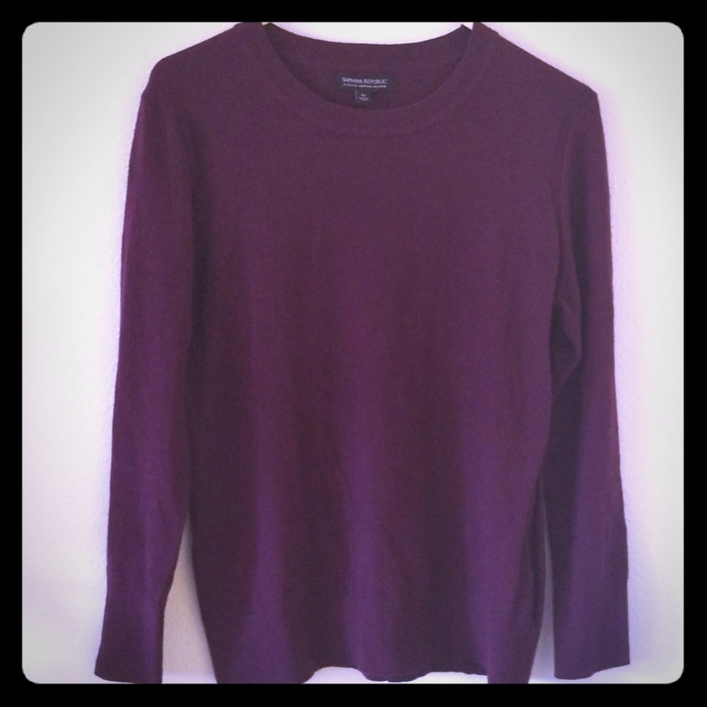 Banana republic Italian Merino Blend sweater. 💙 E